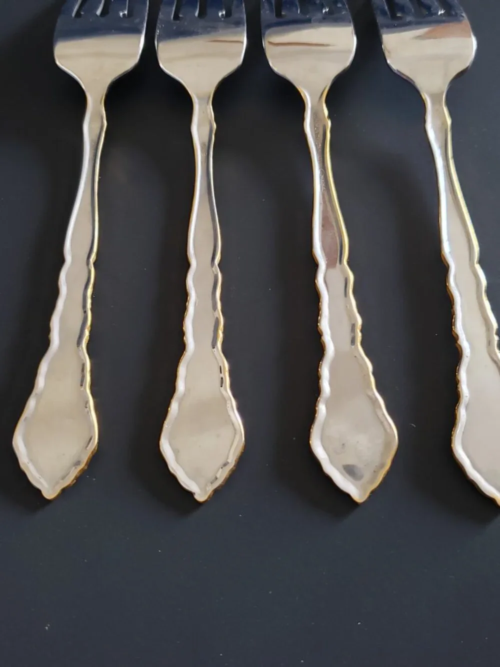 Oneida GOLDEN ROYAL CHIPPENDALE Community Stainless Salad Fork 6 3/4